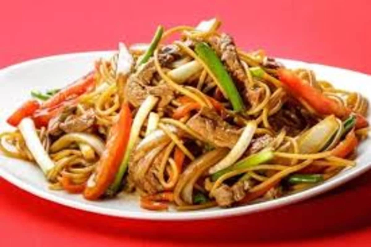 Chow Mein: A Taste of Asian Comfort