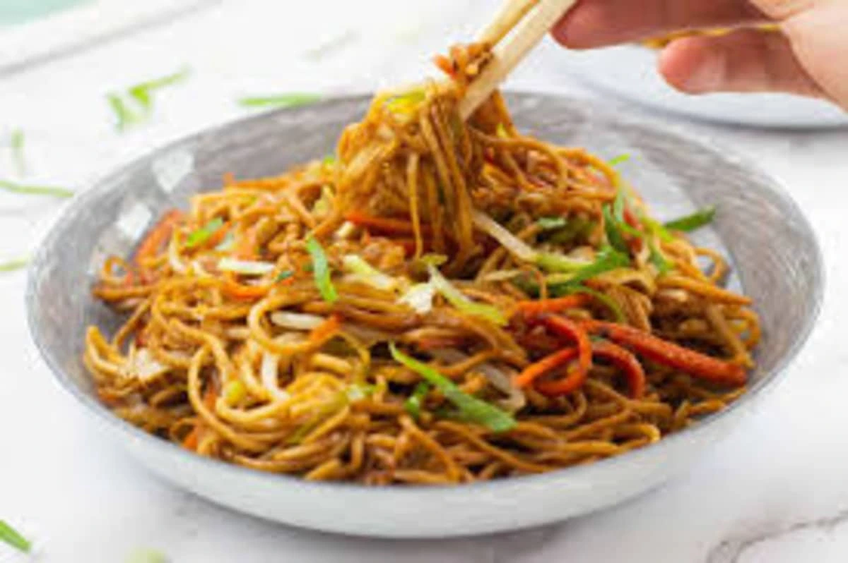 Chow Mein: A Taste of Asian Comfort