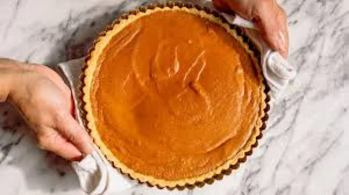 Pumpkin Pie: A Slice of Autumn Bliss