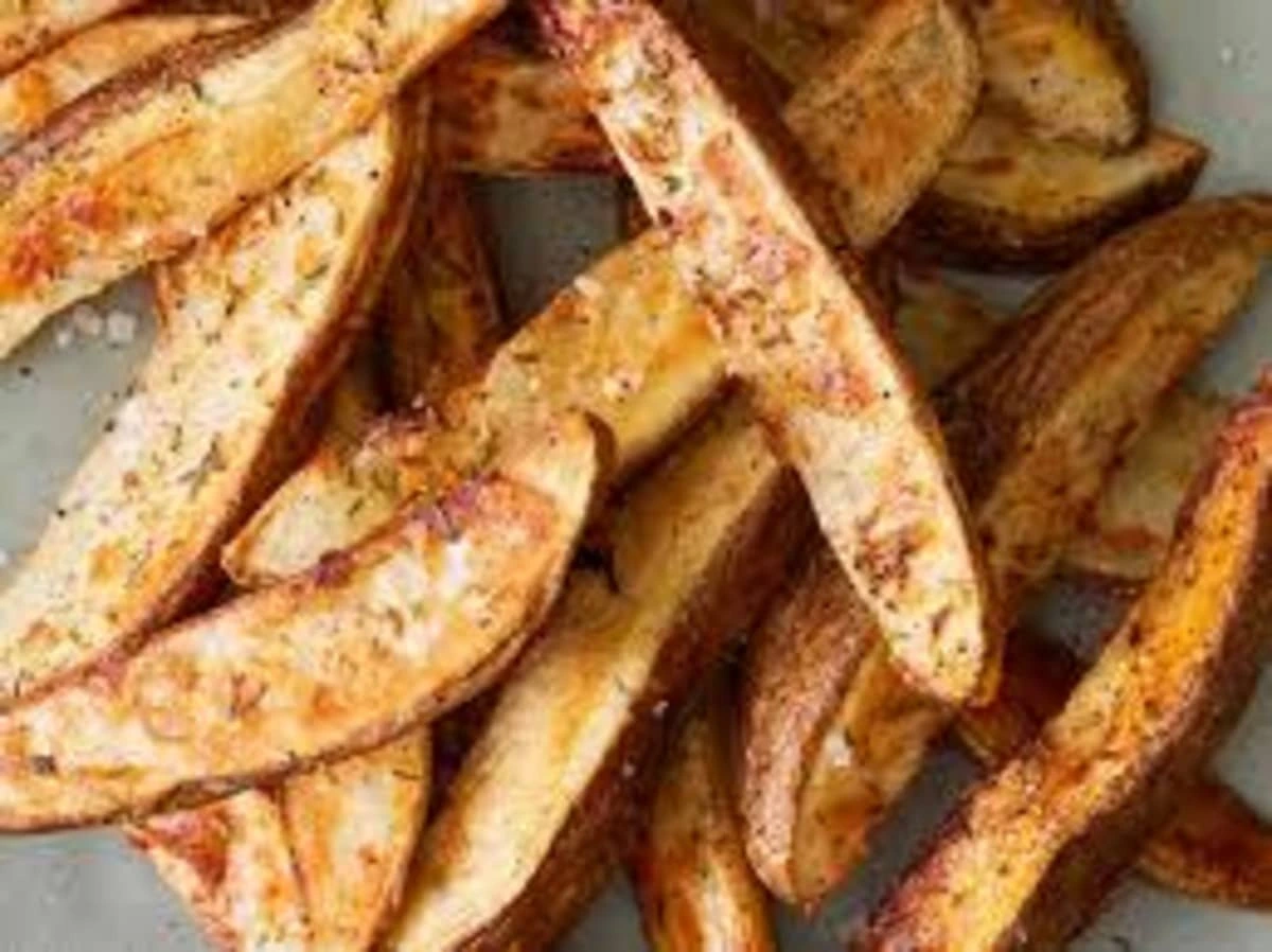 Homemade Potato Fries: A Crispy Delight